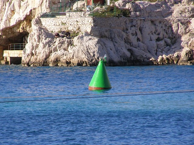 Uklanjanje svjetleće plutače Makarska br. 1